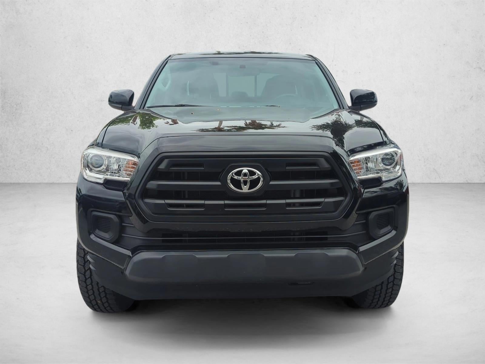2017 Toyota Tacoma SR Double Cab 5' Bed I4 4x2 AT (GS)
