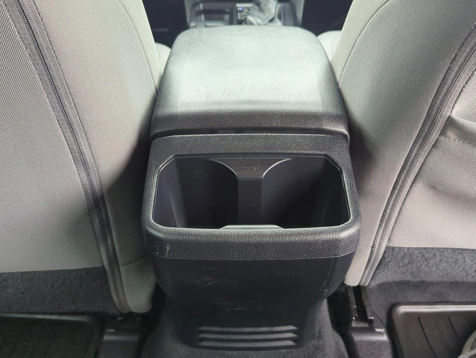 2017 Toyota Tacoma SR Double Cab 5' Bed I4 4x2 AT (GS)
