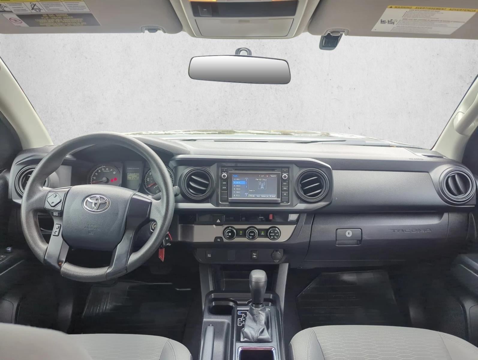 2017 Toyota Tacoma SR Double Cab 5' Bed I4 4x2 AT (GS)