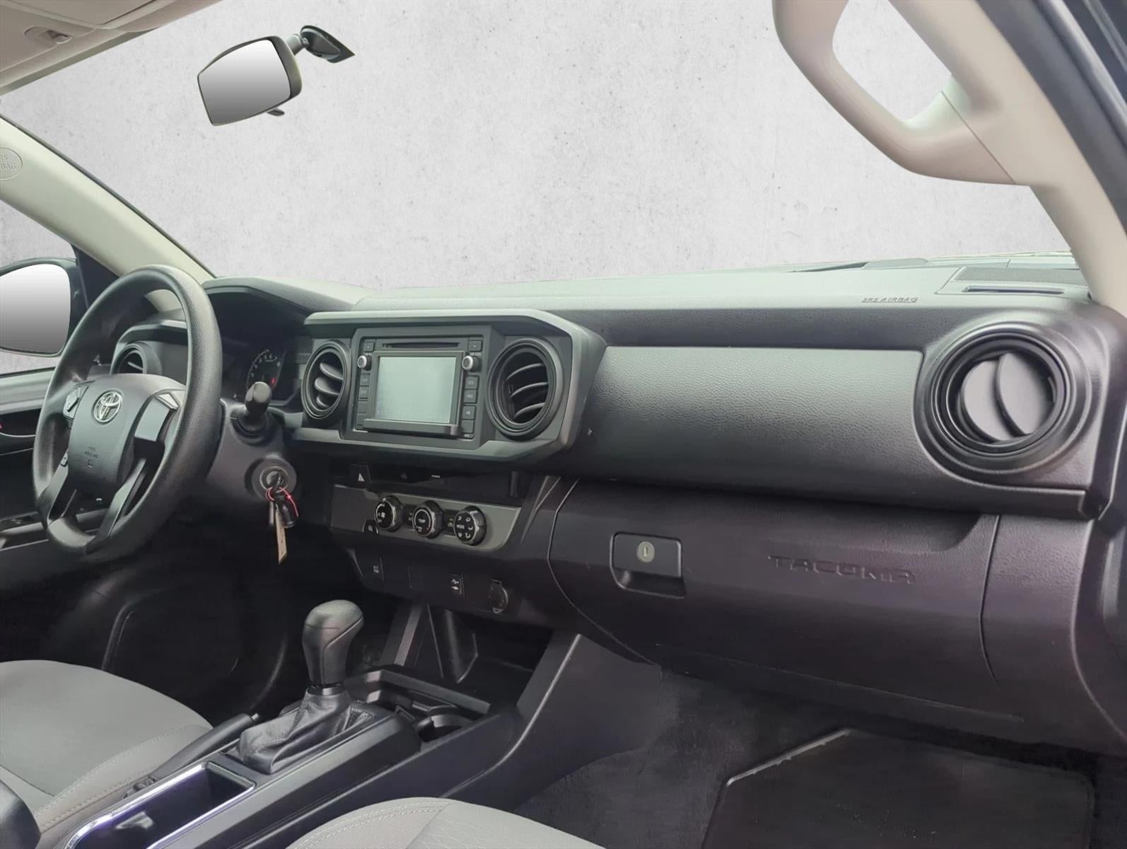 2017 Toyota Tacoma SR Double Cab 5' Bed I4 4x2 AT (GS)