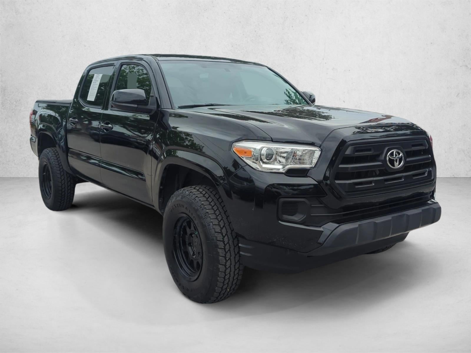 2017 Toyota Tacoma SR Double Cab 5' Bed I4 4x2 AT (GS)