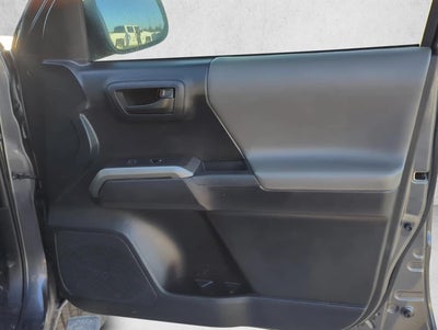2017 Toyota Tacoma SR5 Double Cab 5' Bed V6 4x2 AT (GS)
