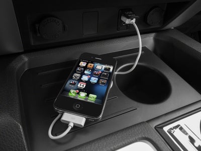 2016 Toyota Tundra 2WD Truck 2WD CrewMax Short Bed 5.7L FFV SR5 (SE)