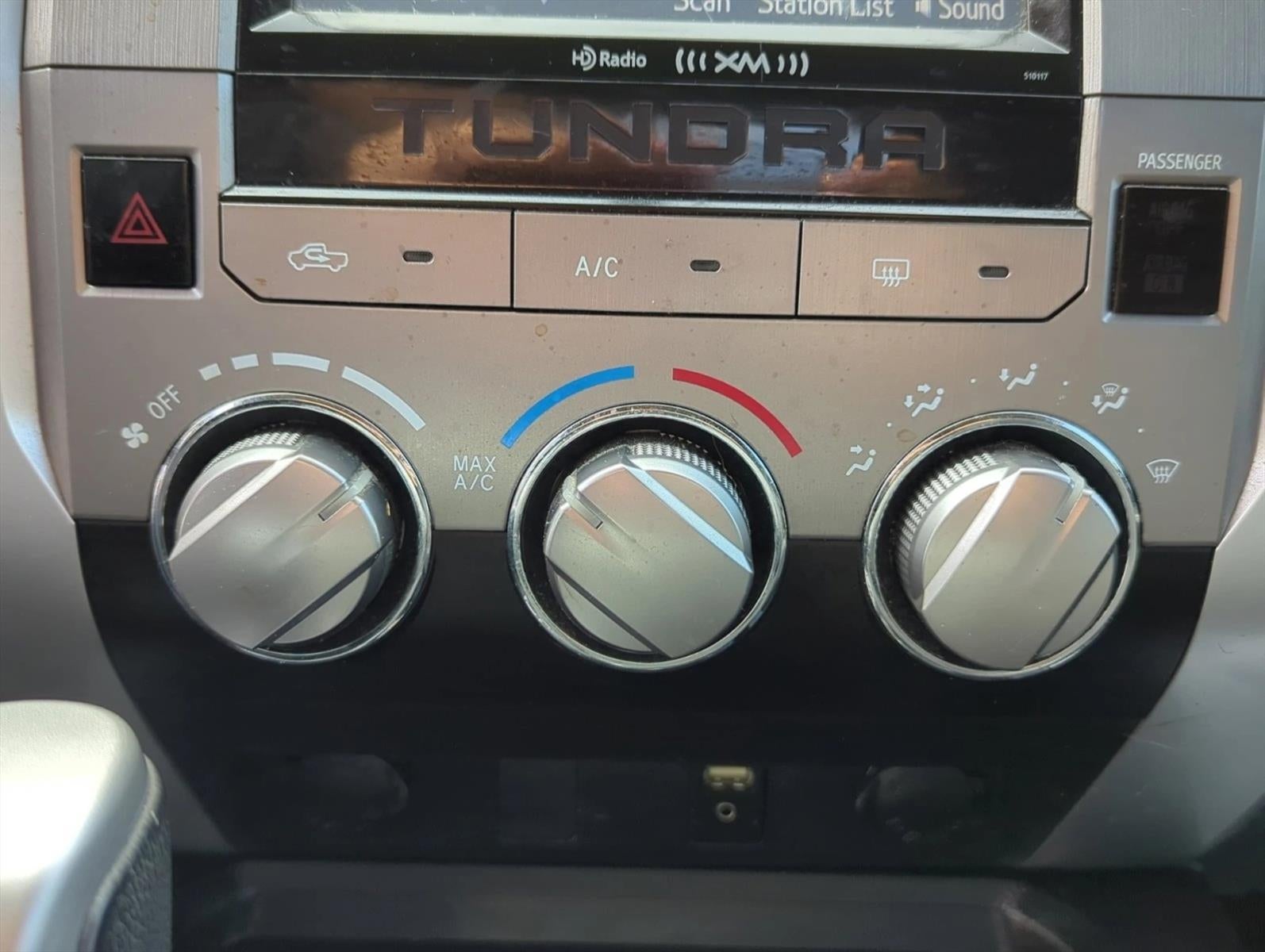 2017 Toyota Tundra 2WD 2WD SR5 CrewMax 5.5' Bed 5.7L FFV (SE)