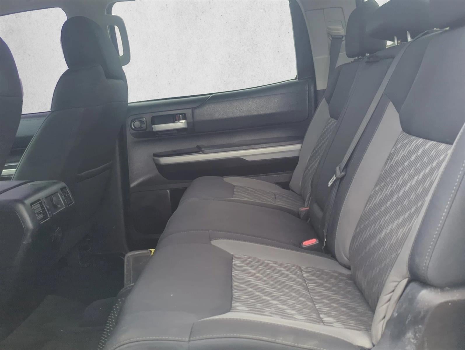 2019 Toyota Tundra 2WD 2WD SR5 CrewMax 5.5' Bed 5.7L (SE)