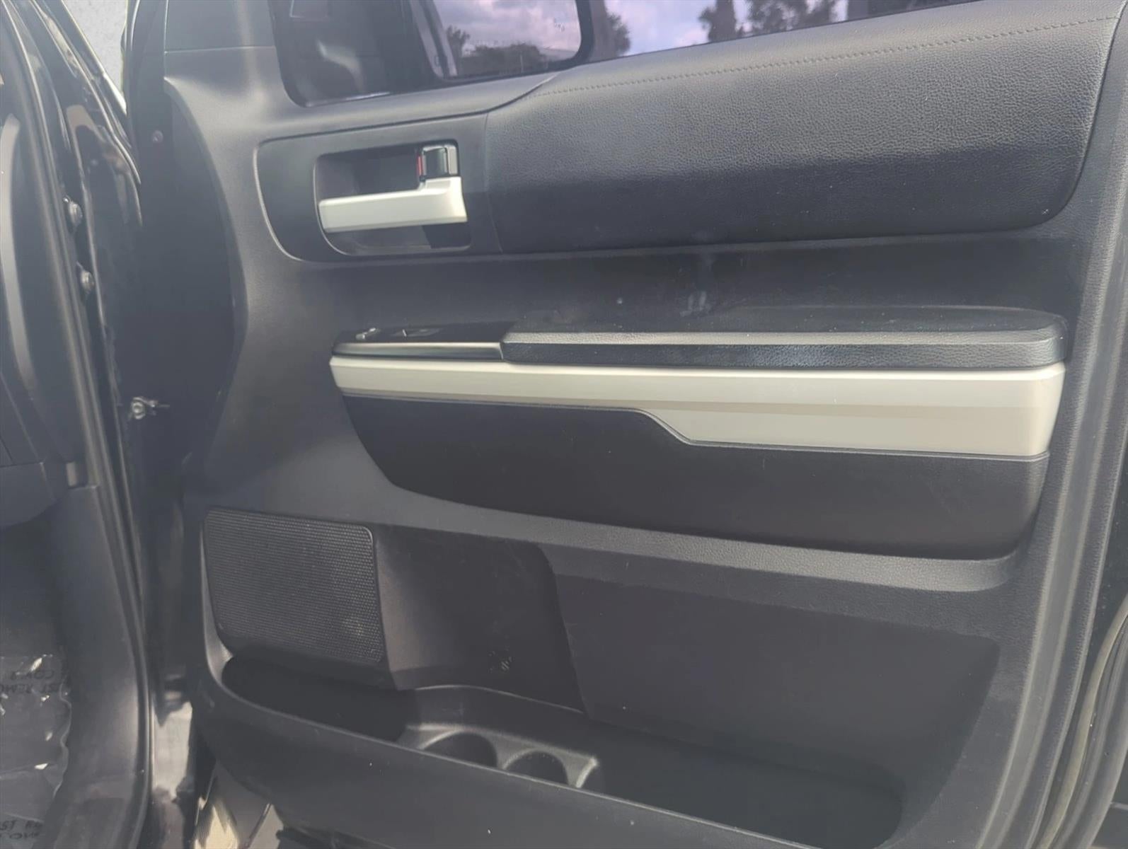 2019 Toyota Tundra 2WD 2WD SR5 CrewMax 5.5' Bed 5.7L (SE)