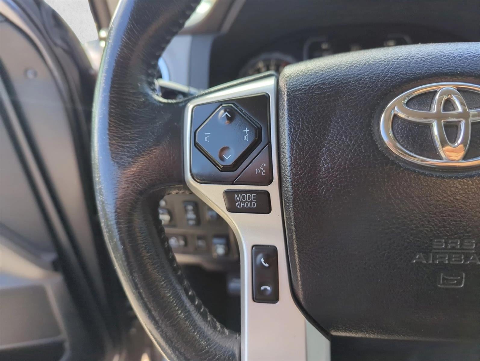 2021 Toyota Tundra 2WD 2WD Limited CrewMax 5.5' Bed 5.7L (GS)