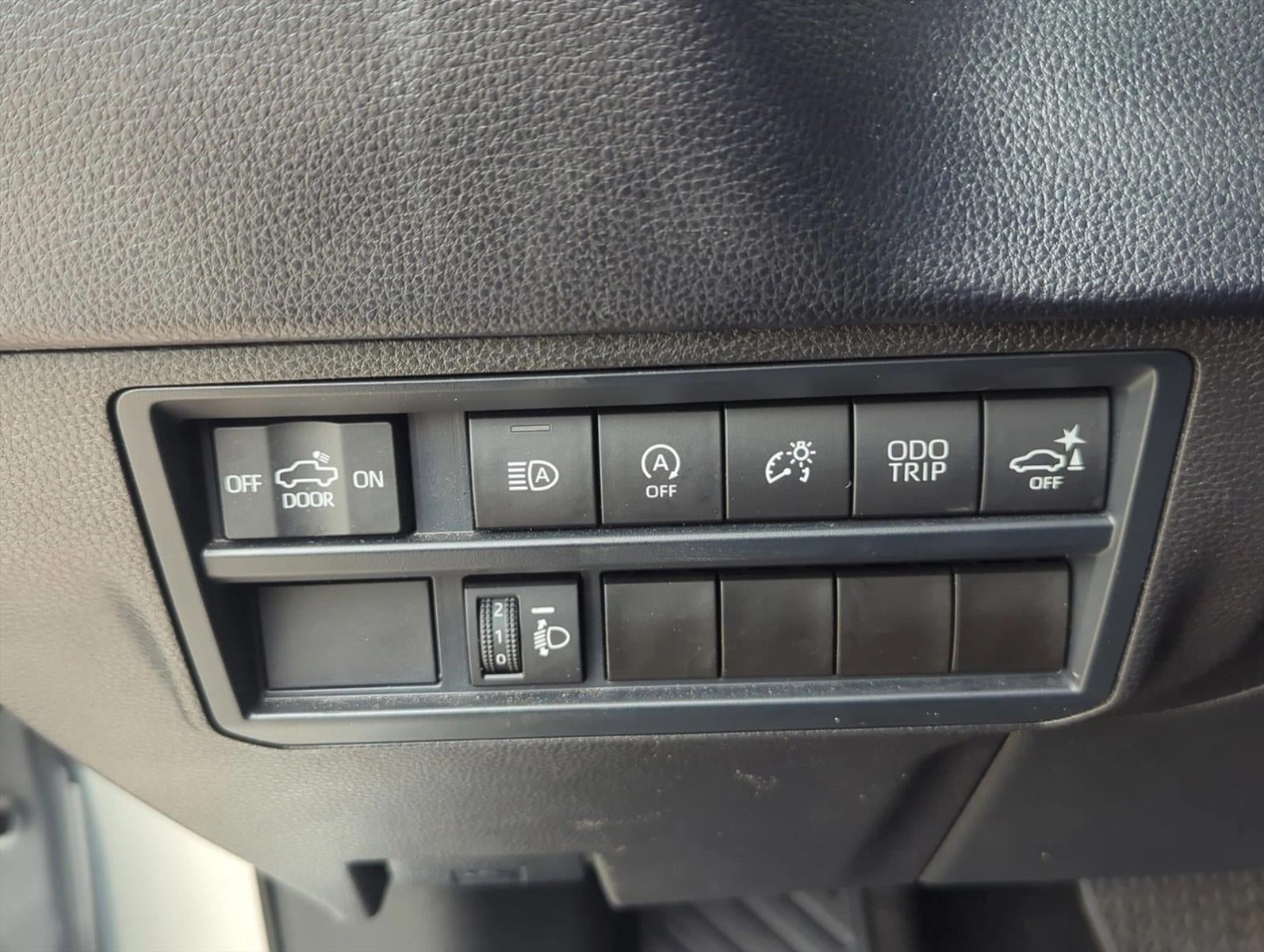 2024 Toyota Tundra 2WD 2WD SR5 CrewMax 5.5' Bed (SE)
