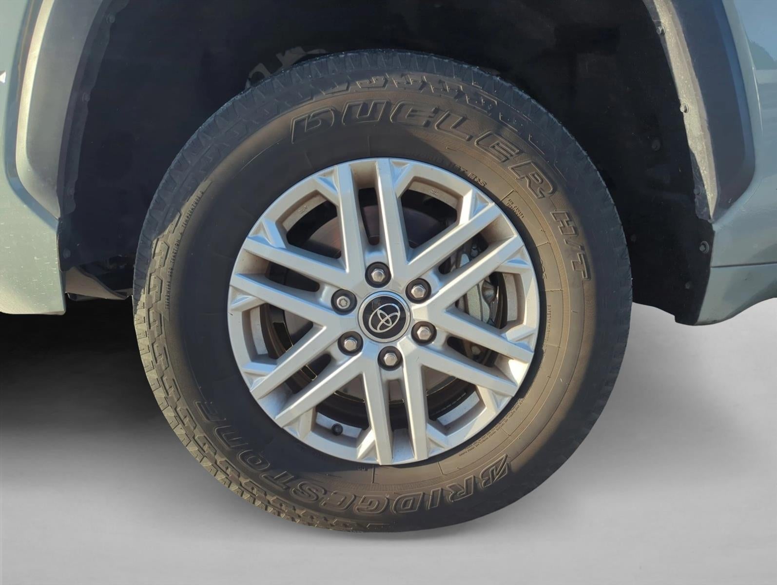 2024 Toyota Tundra 4WD 4WD SR5 CrewMax 5.5' Bed (SE)