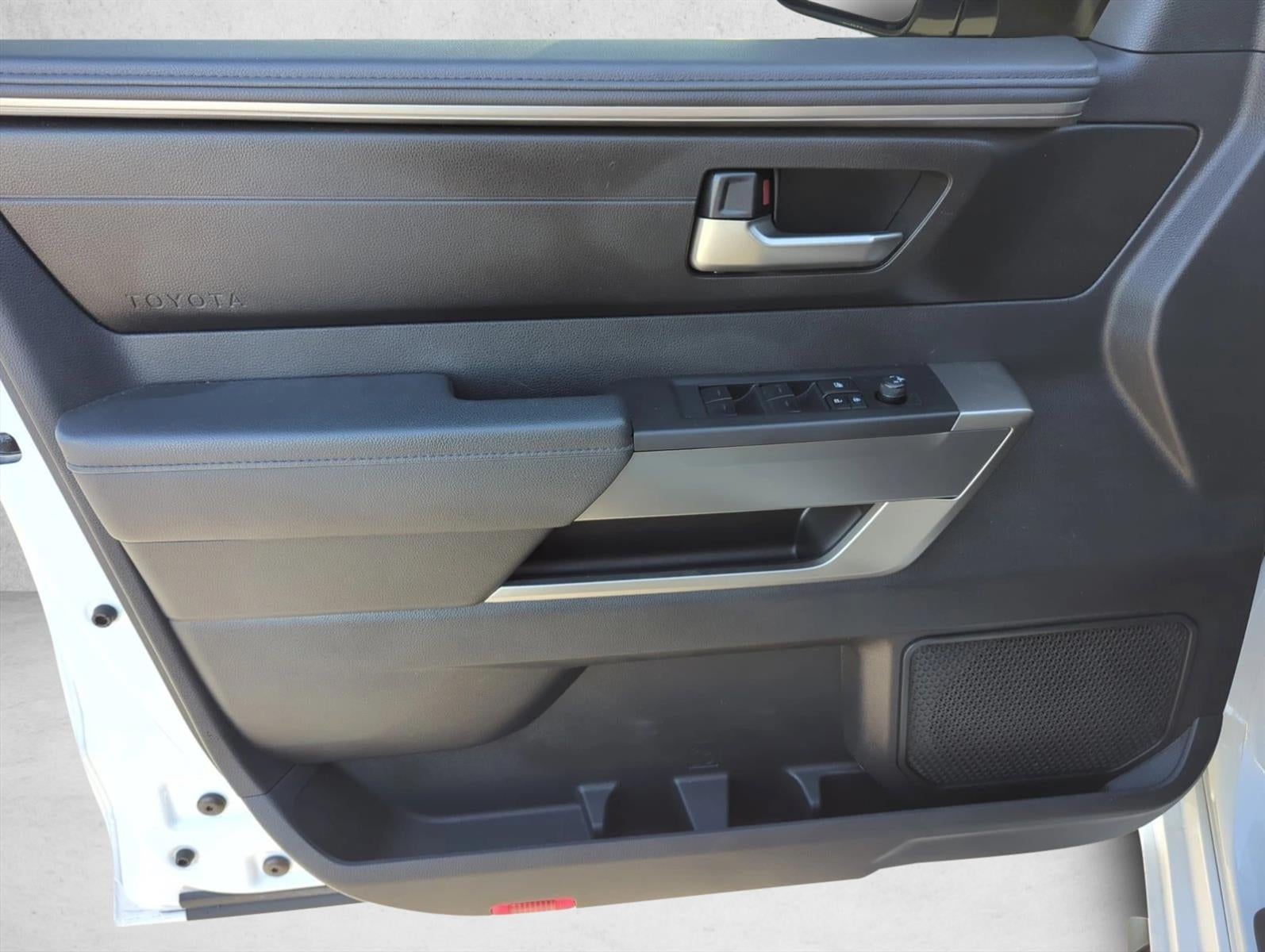 2024 Toyota Tundra 4WD 4WD SR5 CrewMax 5.5' Bed (Natl)