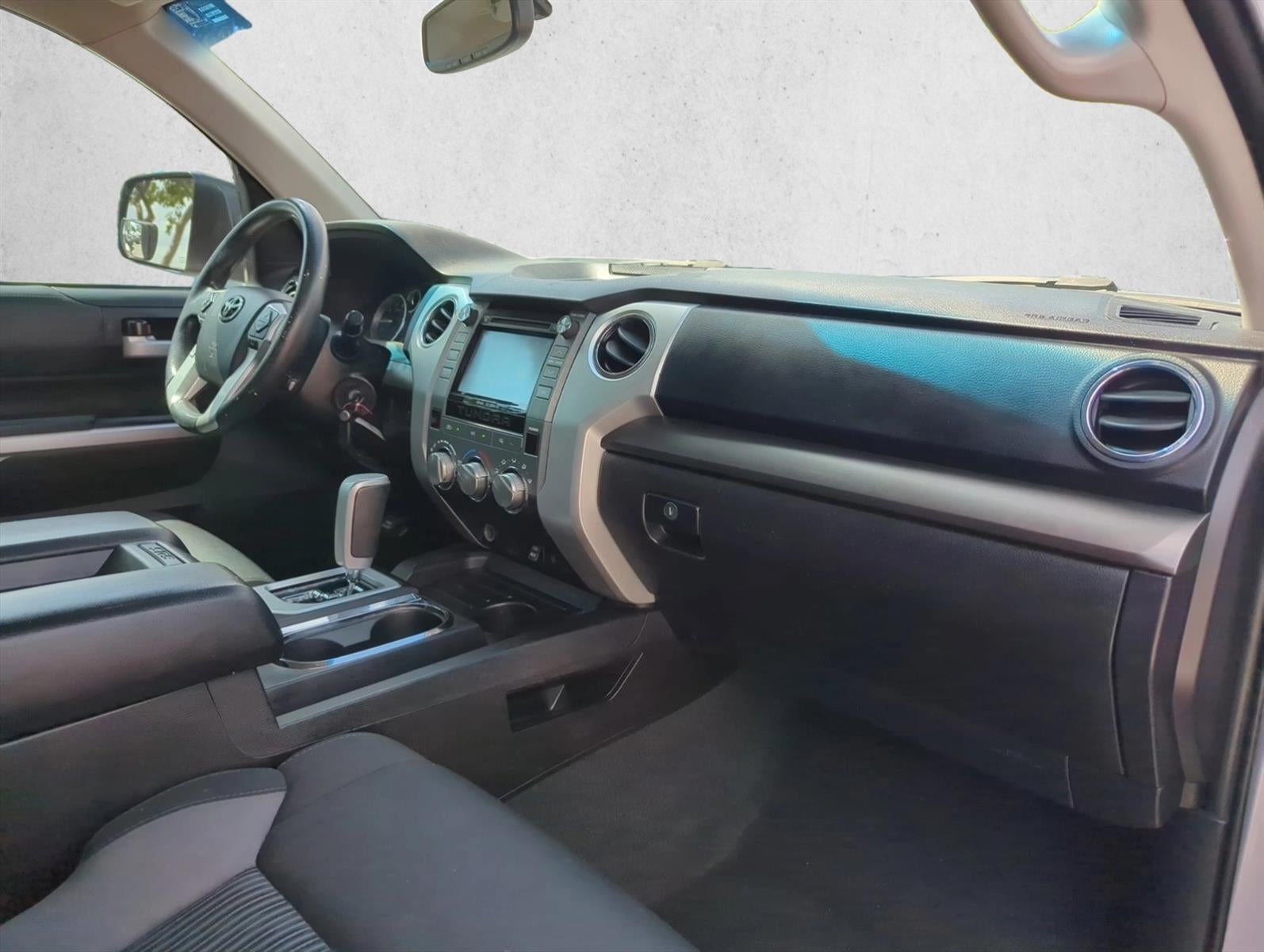 2016 Toyota Tundra 2WD Truck 2WD Double Cab Standard Bed 4.6L V8 SR5 (Natl)