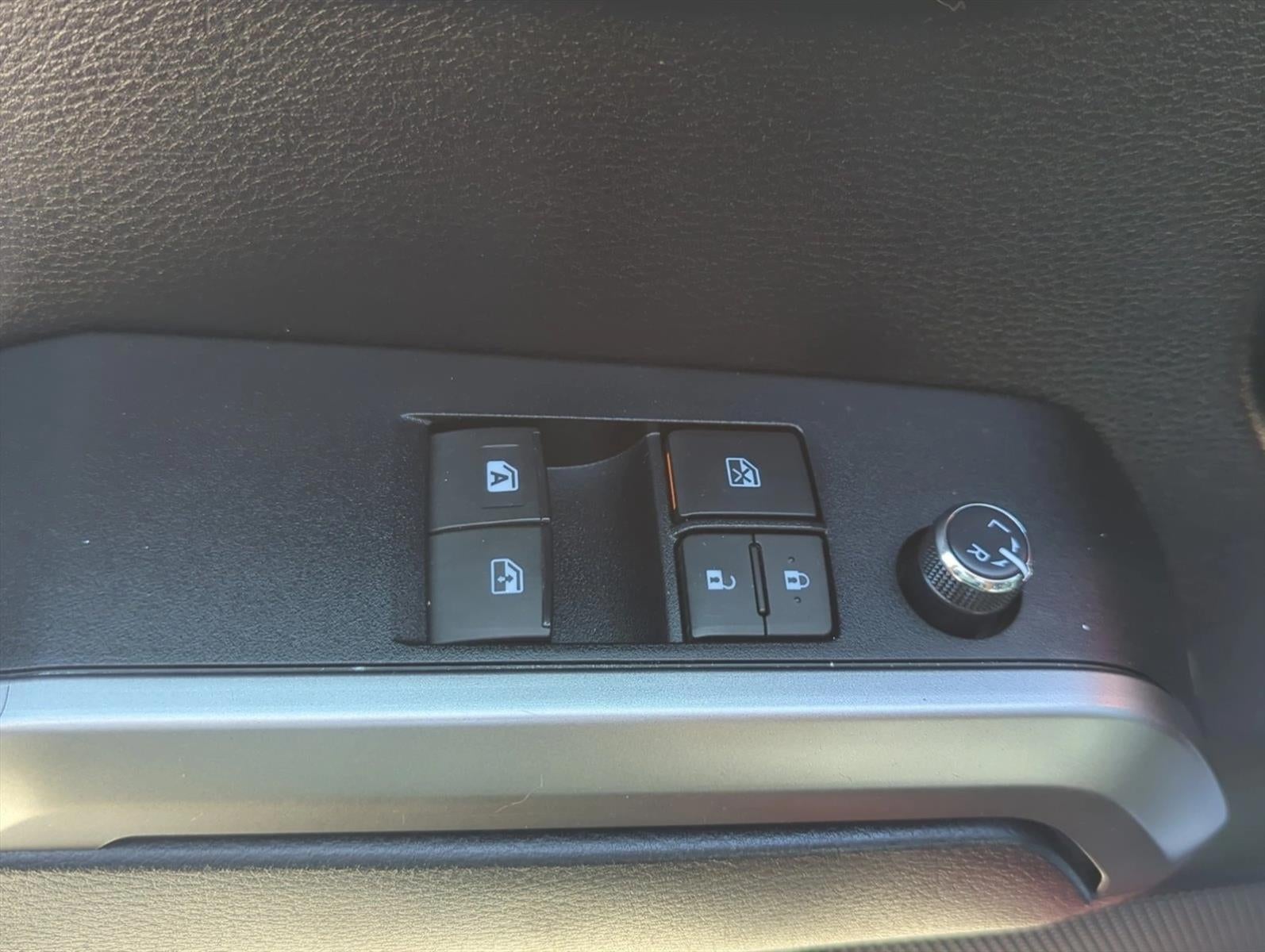 2017 Toyota Tacoma SR5 Access Cab 6' Bed I4 4x2 AT (Natl)