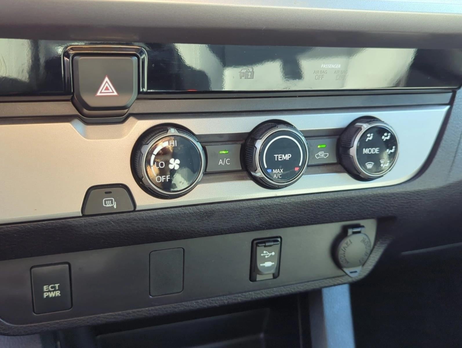 2017 Toyota Tacoma SR5 Access Cab 6' Bed I4 4x2 AT (Natl)