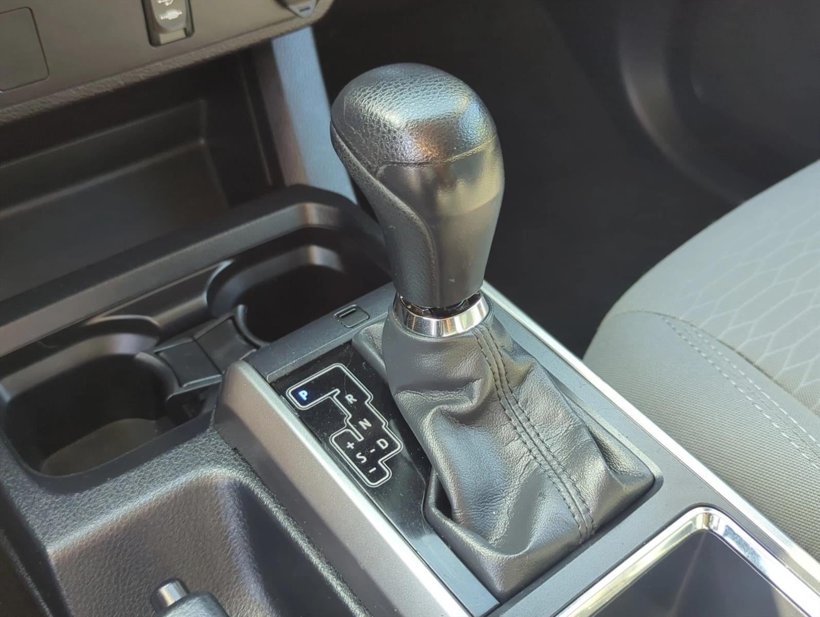 2017 Toyota Tacoma SR5 Access Cab 6' Bed I4 4x2 AT (Natl)