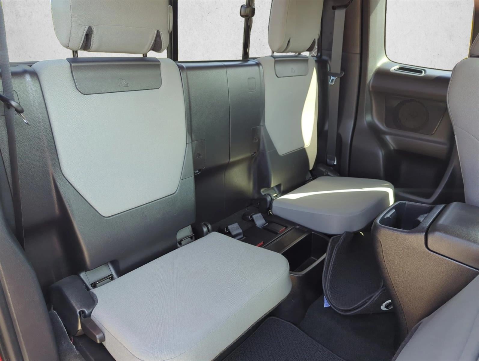 2017 Toyota Tacoma SR5 Access Cab 6' Bed I4 4x2 AT (Natl)