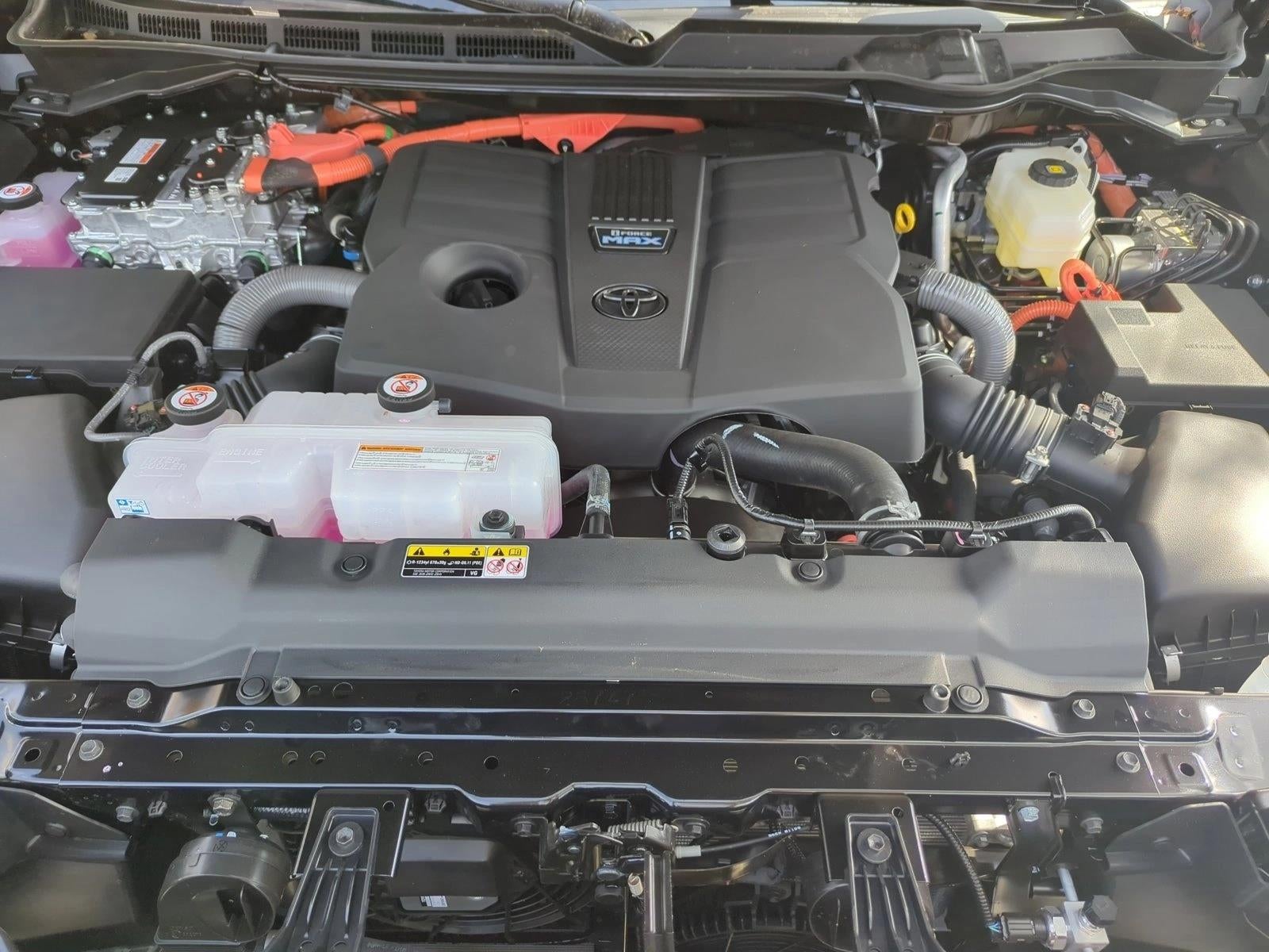 2025 Toyota Tundra 4WD 4WD Platinum Hybrid CrewMax 5.5' Bed (Natl)