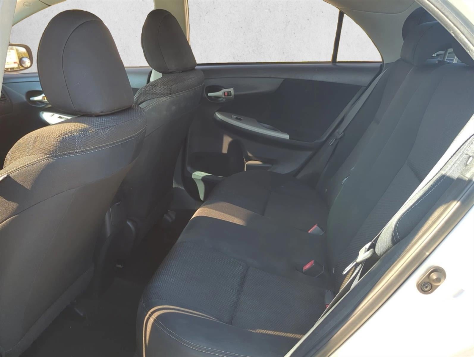 2012 Toyota Corolla 4dr Sdn Auto S (Natl)