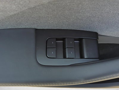 2025 Tesla Model 3 Standard RWD