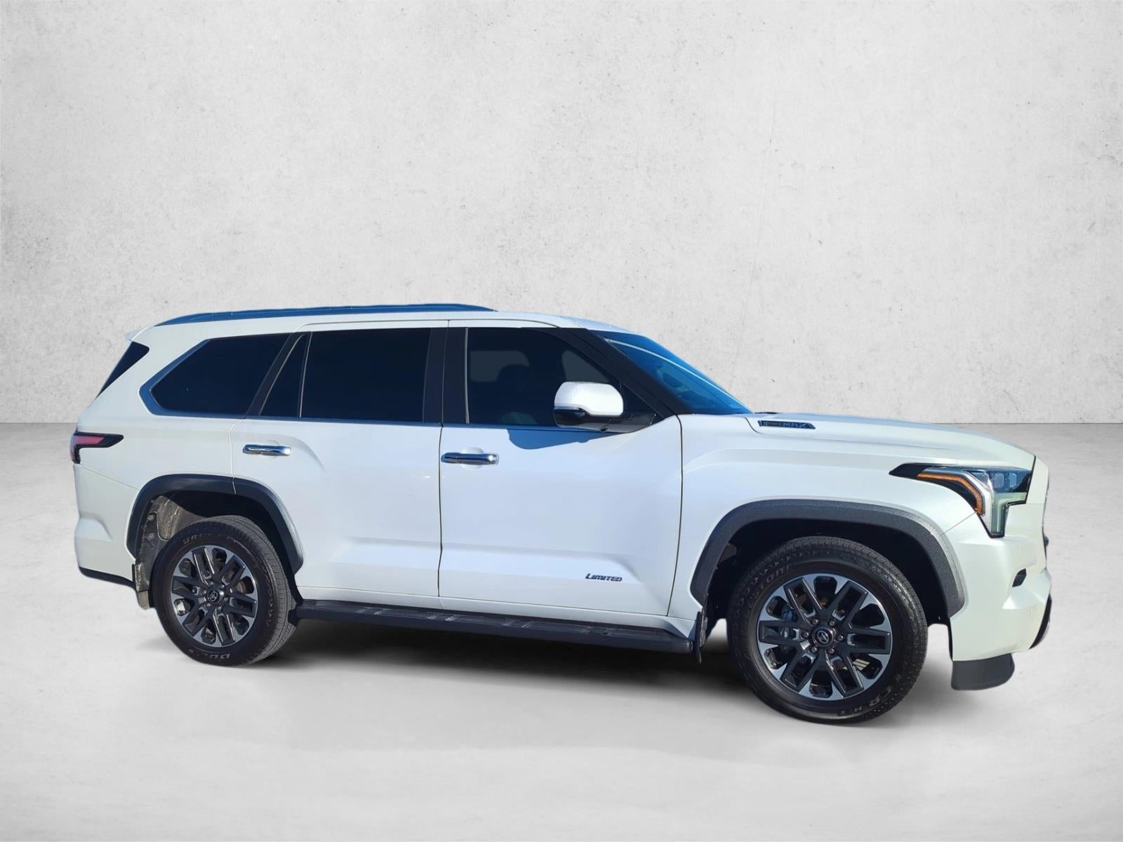 2025 Toyota Sequoia Limited 4WD (SE)