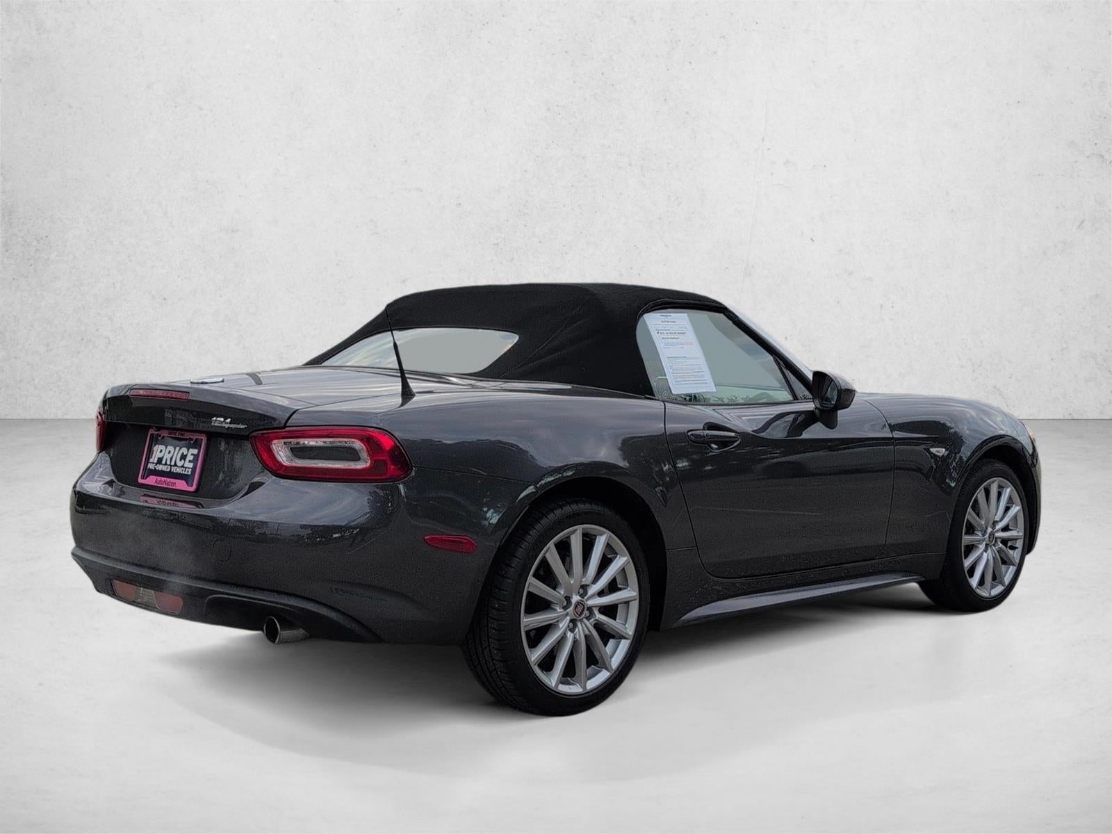 2017 FIAT 124 Spider Lusso Convertible