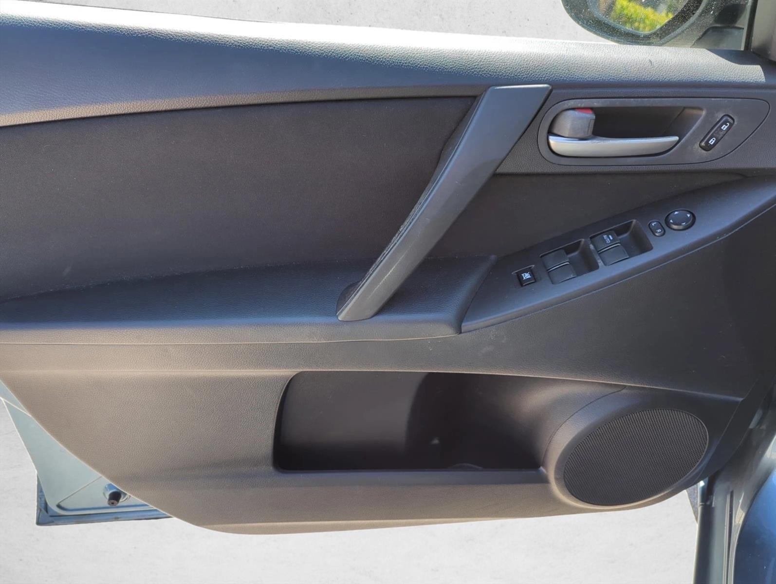 2011 Mazda Mazda3 4dr Sdn Auto i Touring