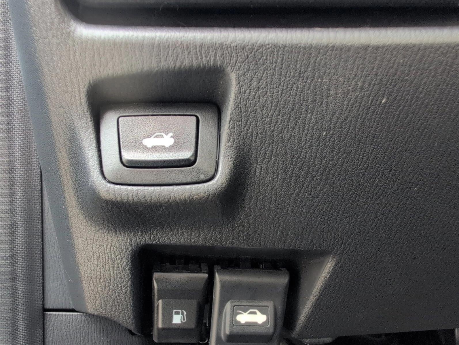 2015 Mazda Mazda6 4dr Sdn Auto i Sport