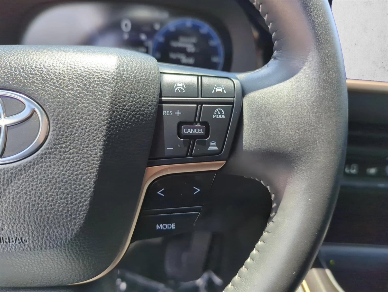 2024 Toyota Crown XLE AWD (Natl)