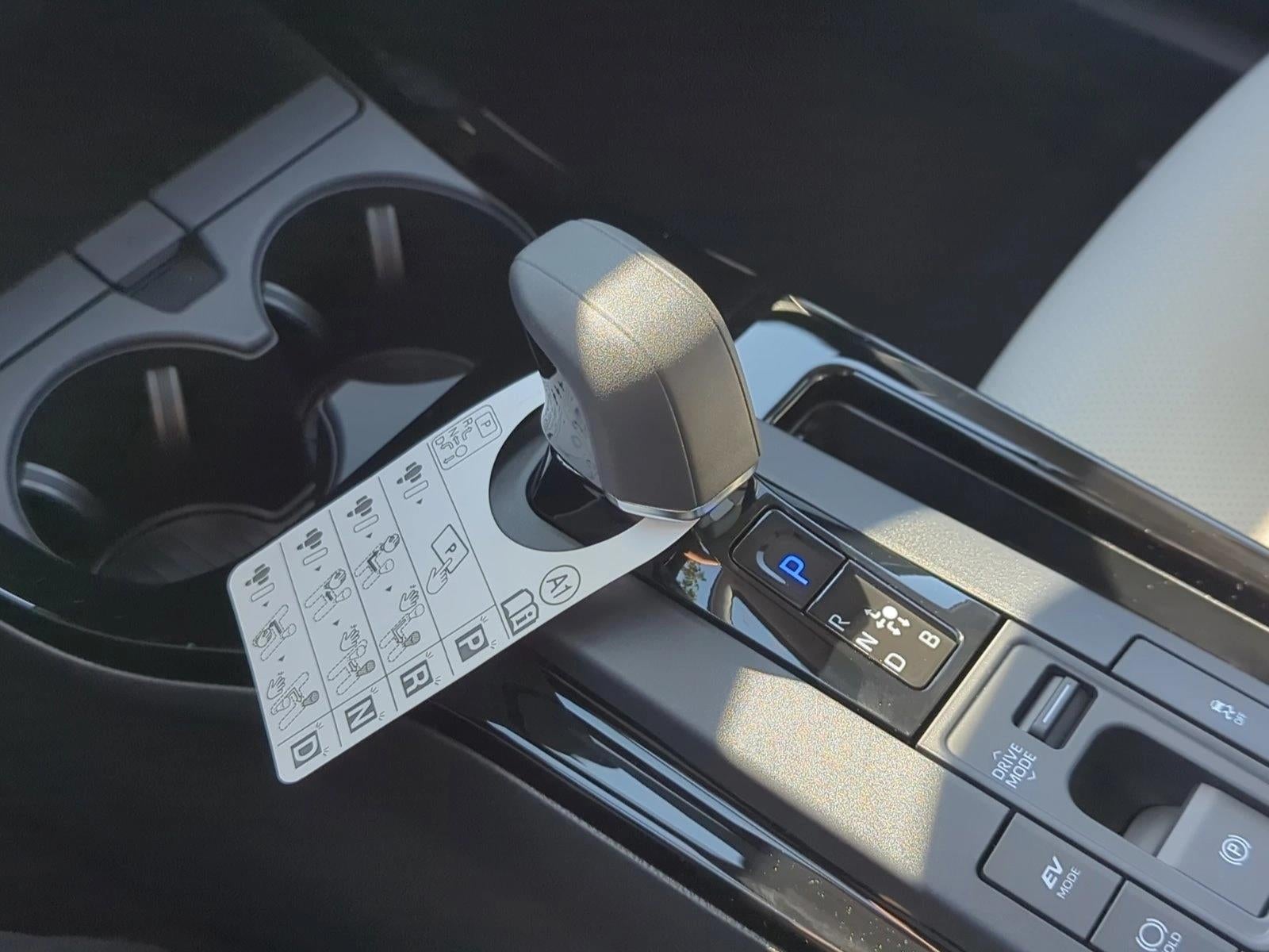 2025 Toyota Prius Limited (Natl)