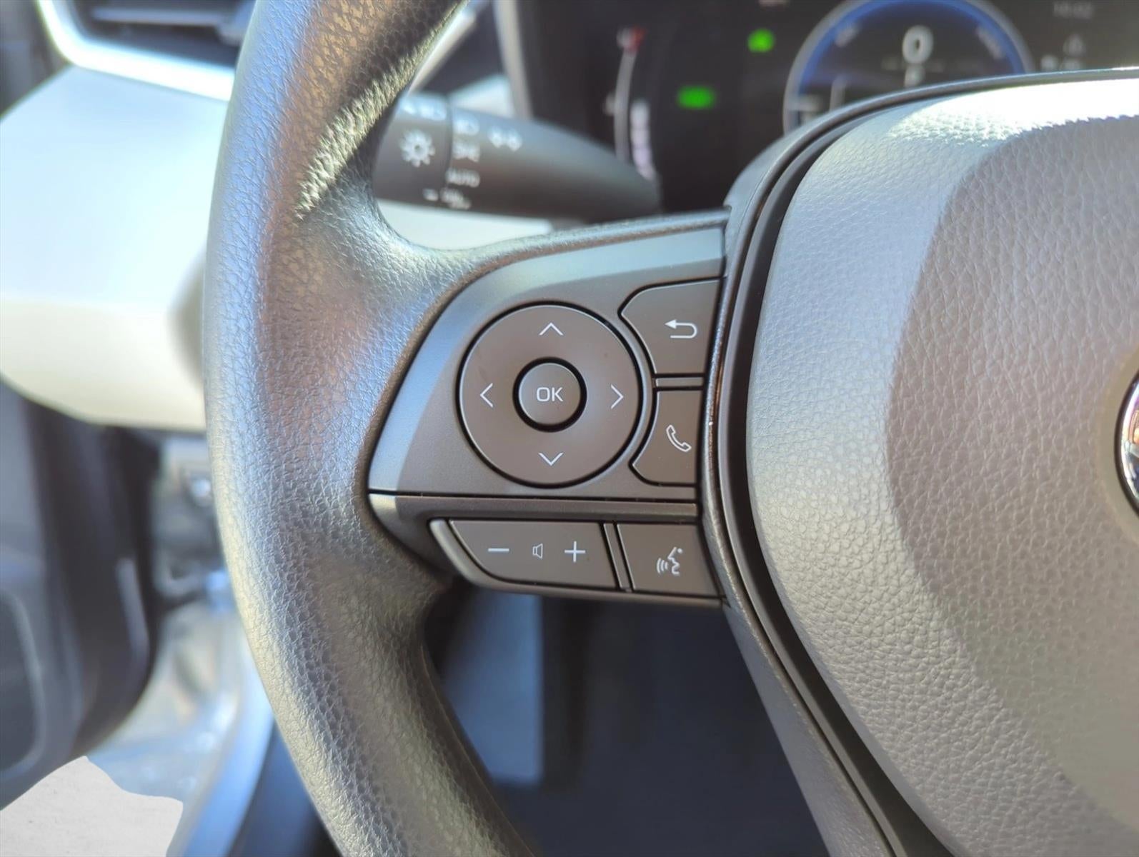 2026 Toyota Corolla Hybrid LE FWD (Natl)