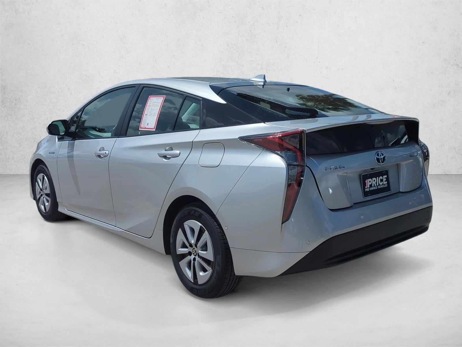 2018 Toyota Prius Three (Natl)
