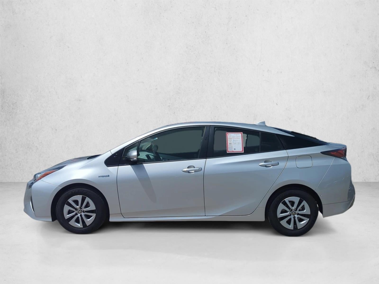 2018 Toyota Prius Three (Natl)