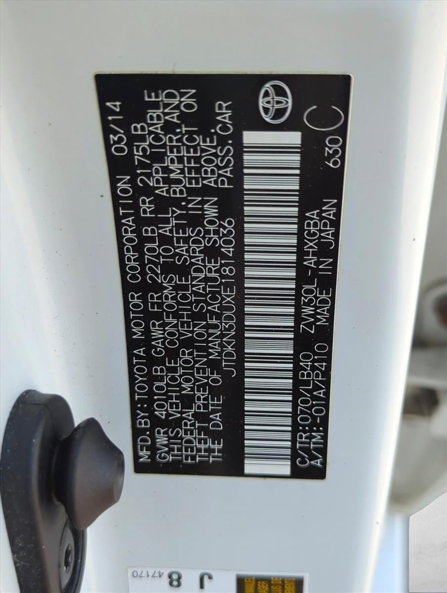 2014 Toyota Prius 5dr HB Four (Natl)