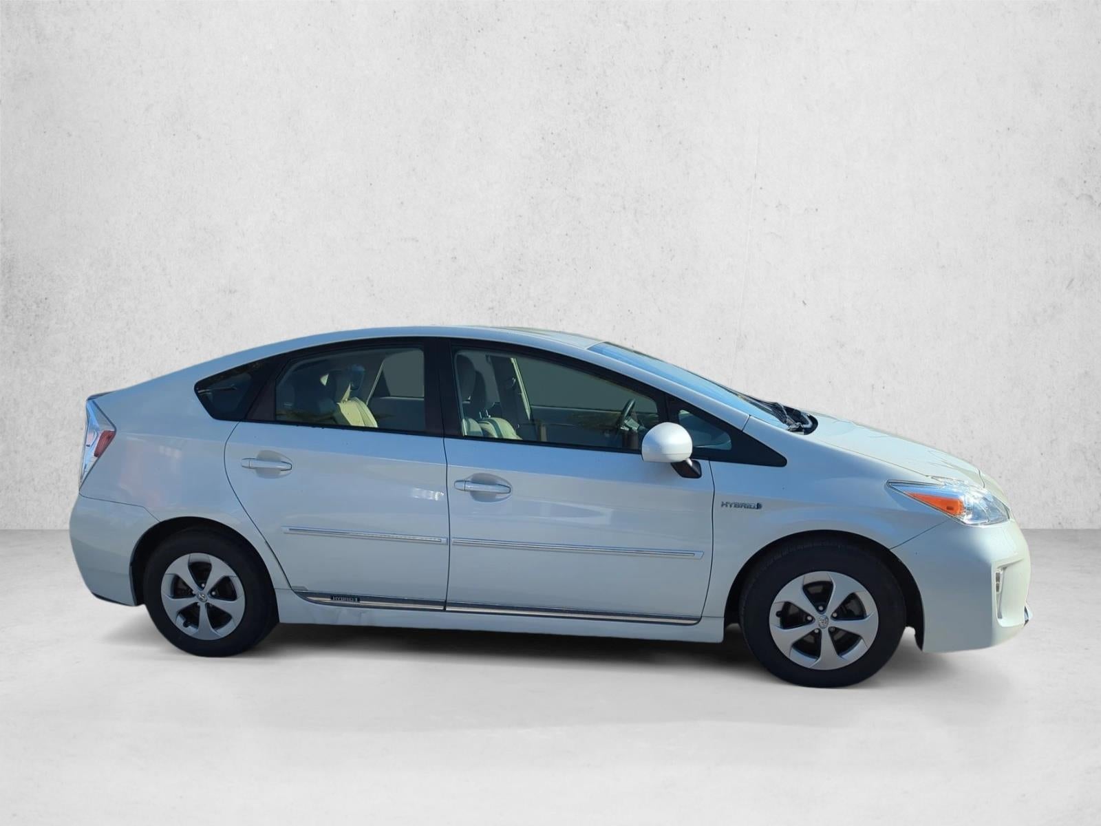 2014 Toyota Prius 5dr HB Four (Natl)