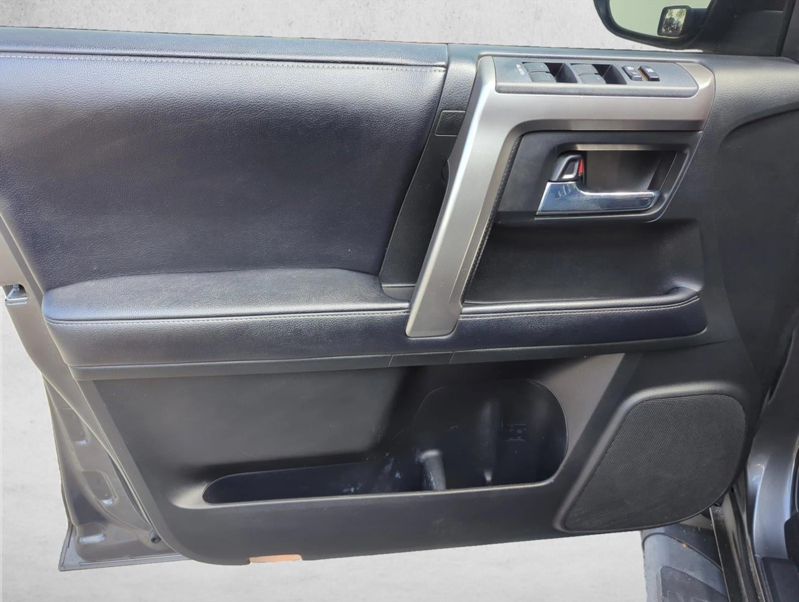 2018 Toyota 4Runner SR5 2WD (Natl)