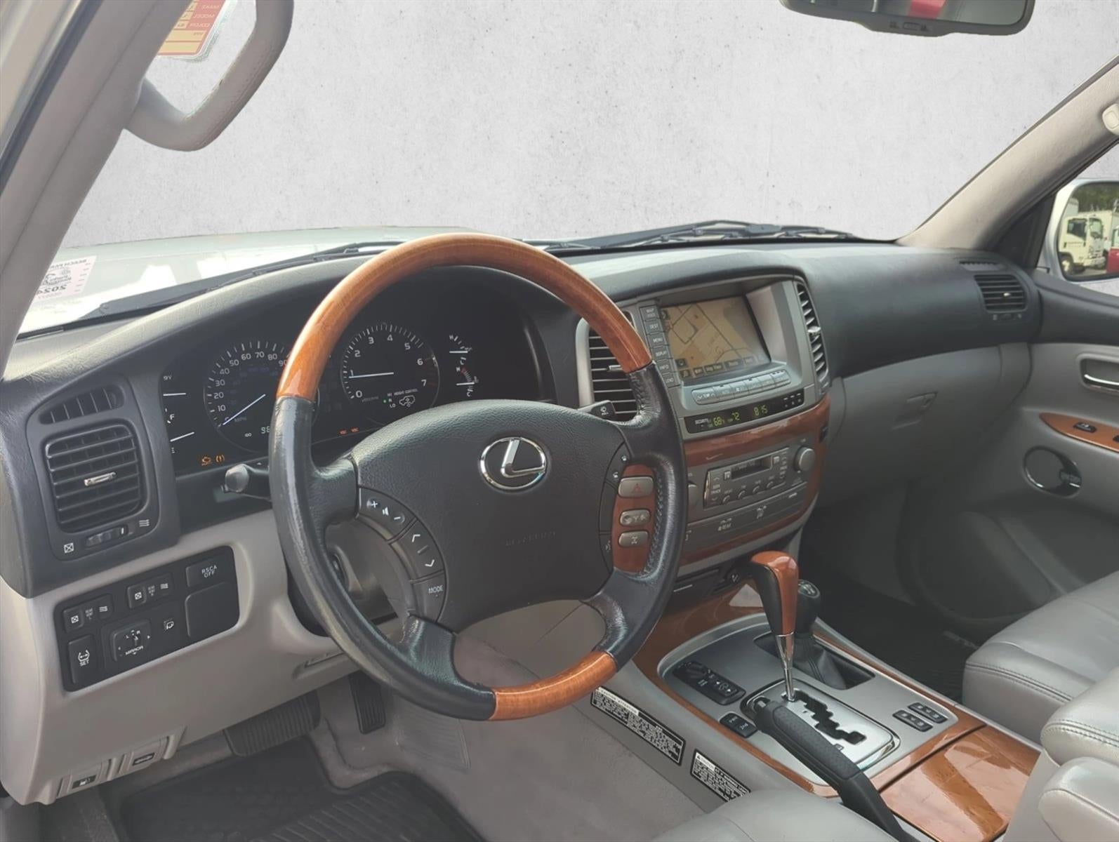 2006 Lexus LX 470 4dr SUV