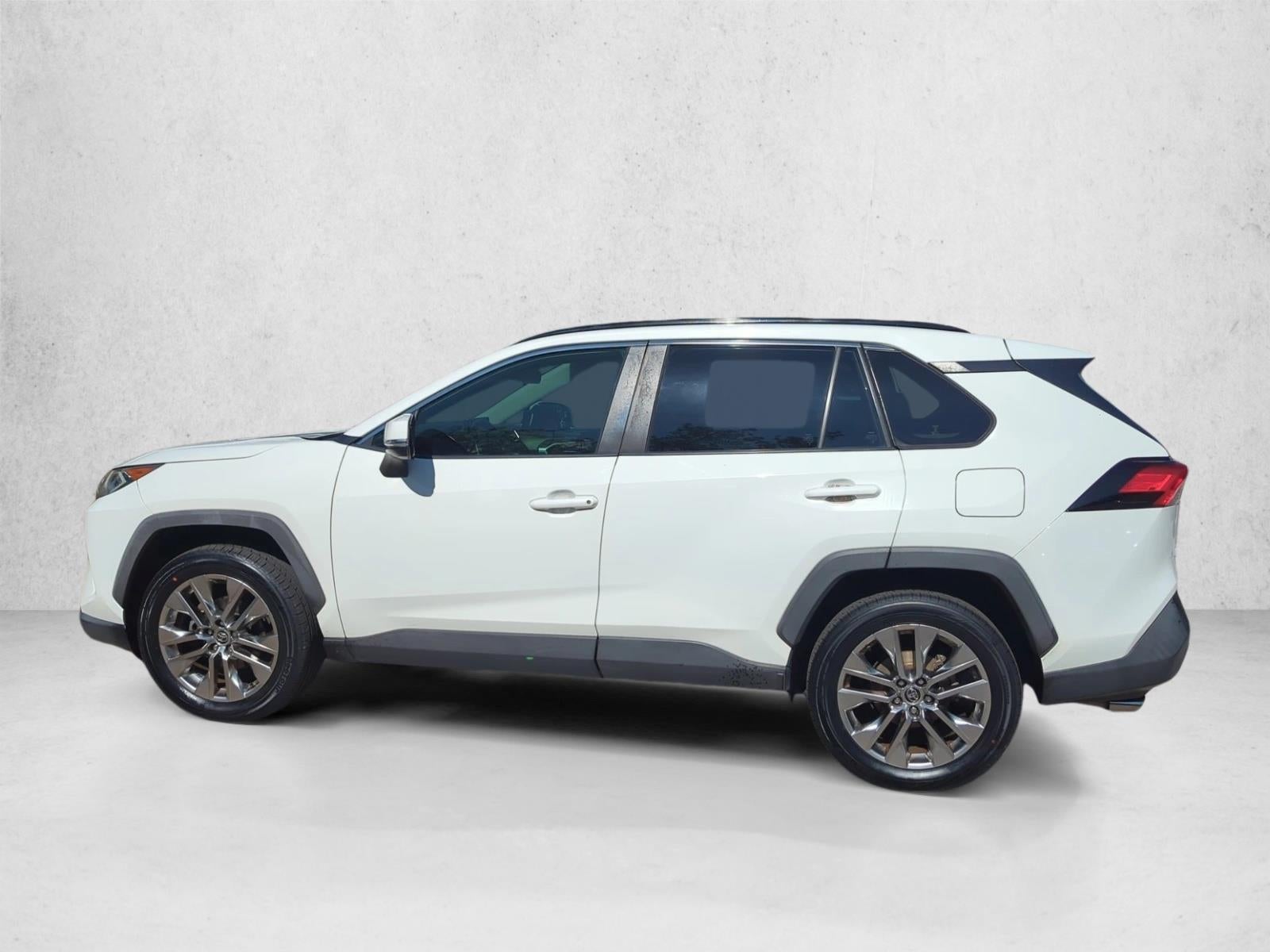 2019 Toyota RAV4 XLE Premium FWD (Natl)