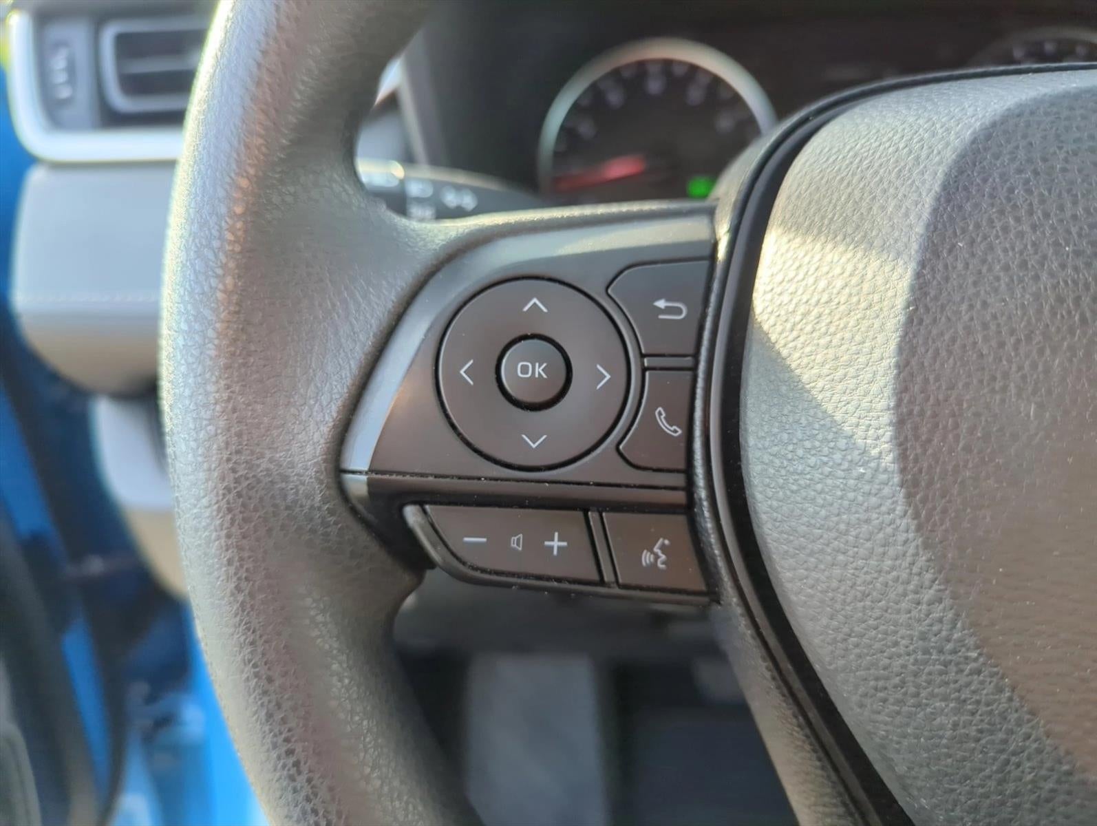 2019 Toyota RAV4 LE FWD (GS)