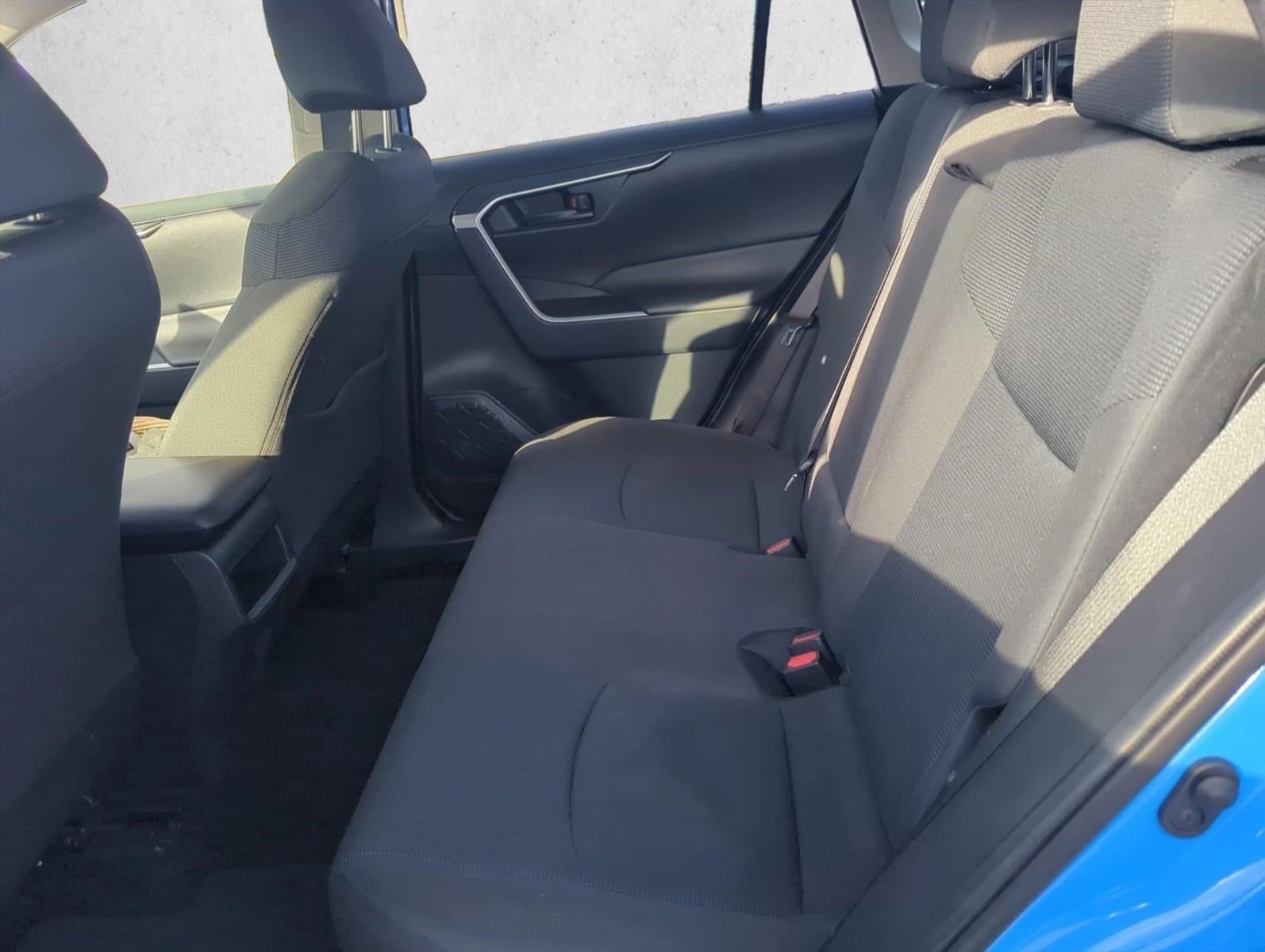 2019 Toyota RAV4 LE FWD (GS)