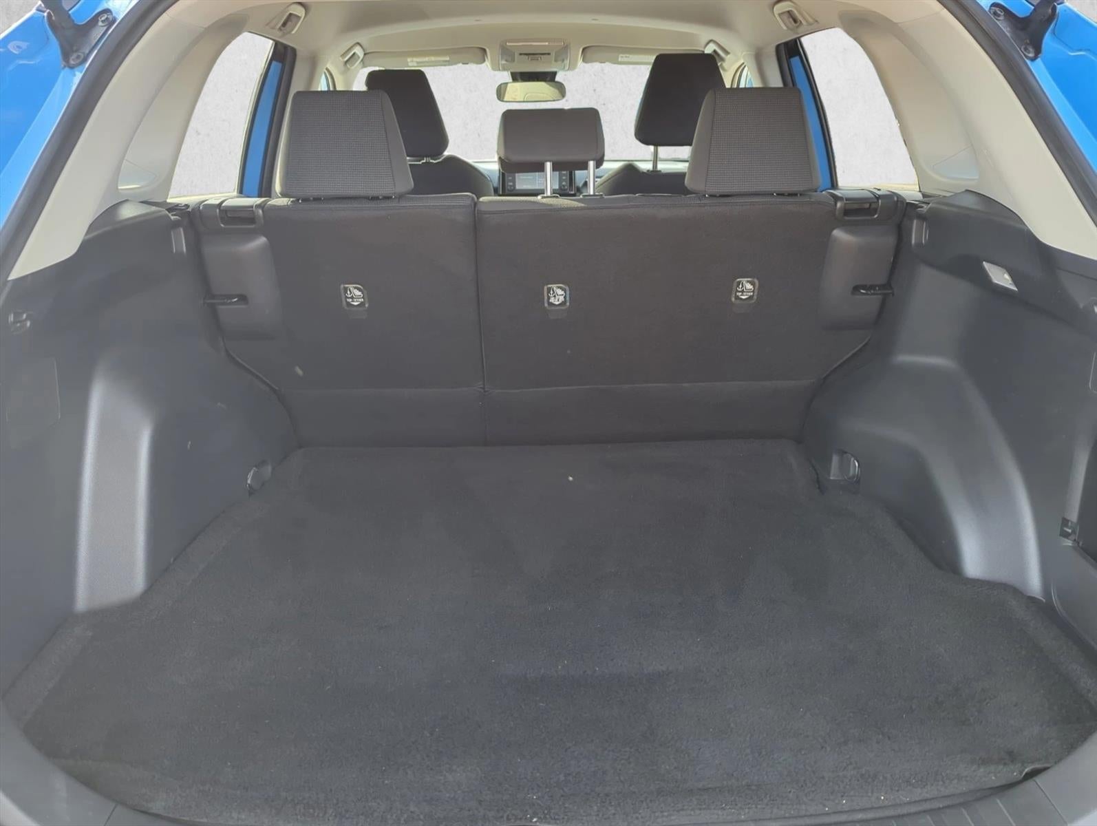 2019 Toyota RAV4 LE FWD (GS)