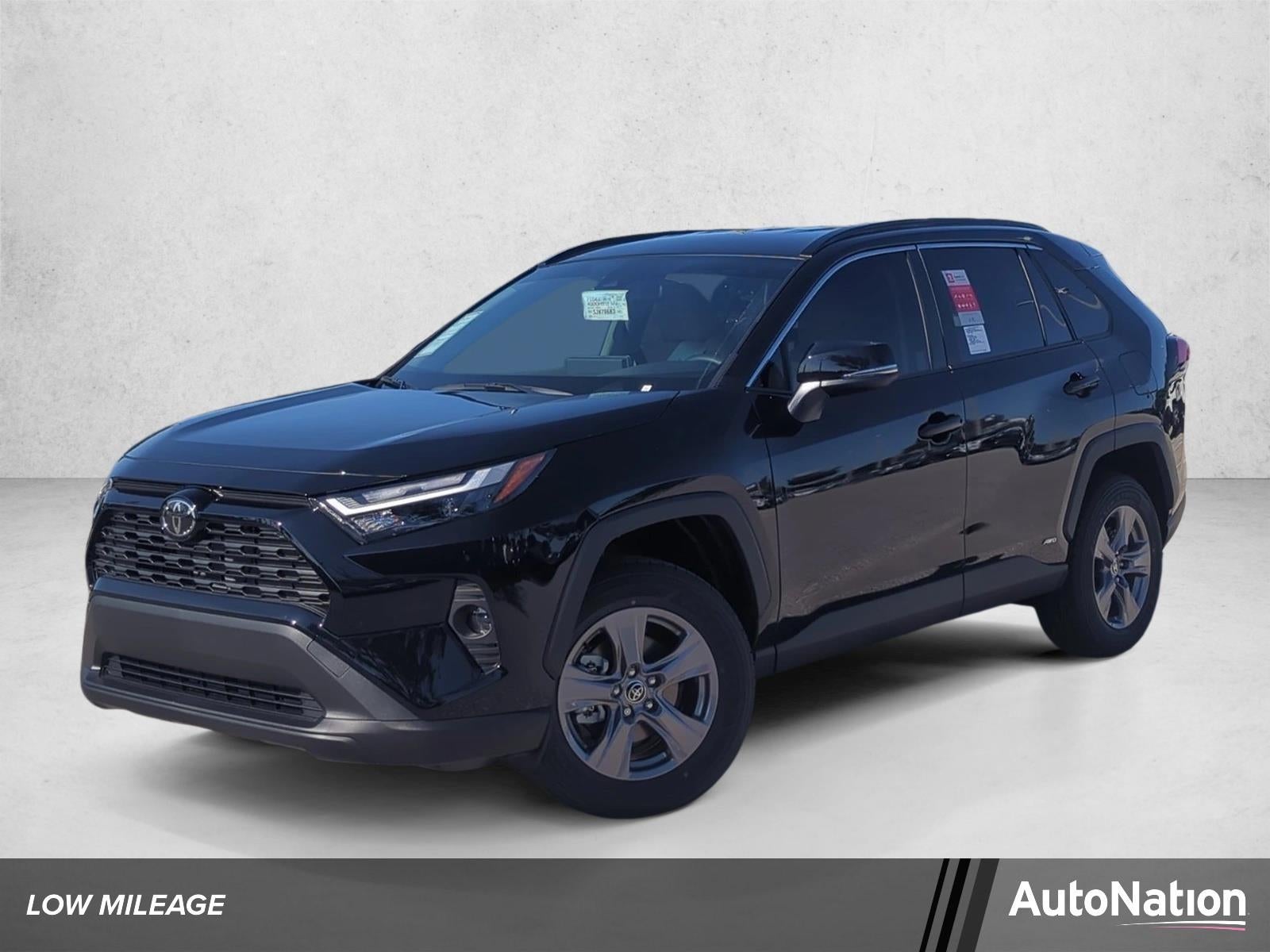 2025 Toyota RAV4 Hybrid XLE AWD (Natl)