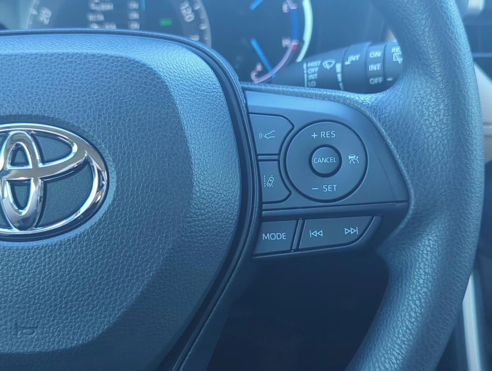 2025 Toyota RAV4 Hybrid XLE AWD (Natl)