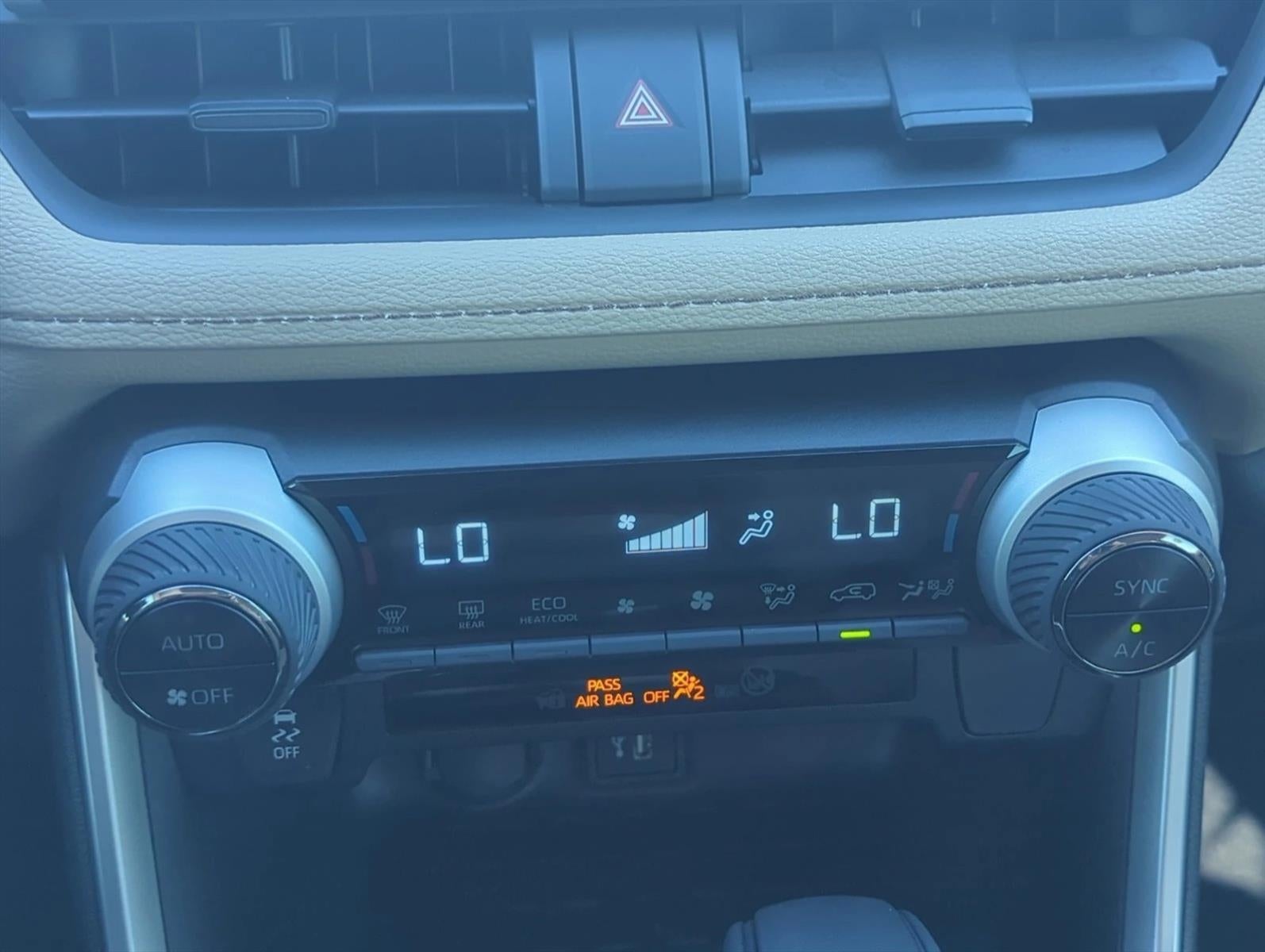 2025 Toyota RAV4 Hybrid XLE AWD (Natl)