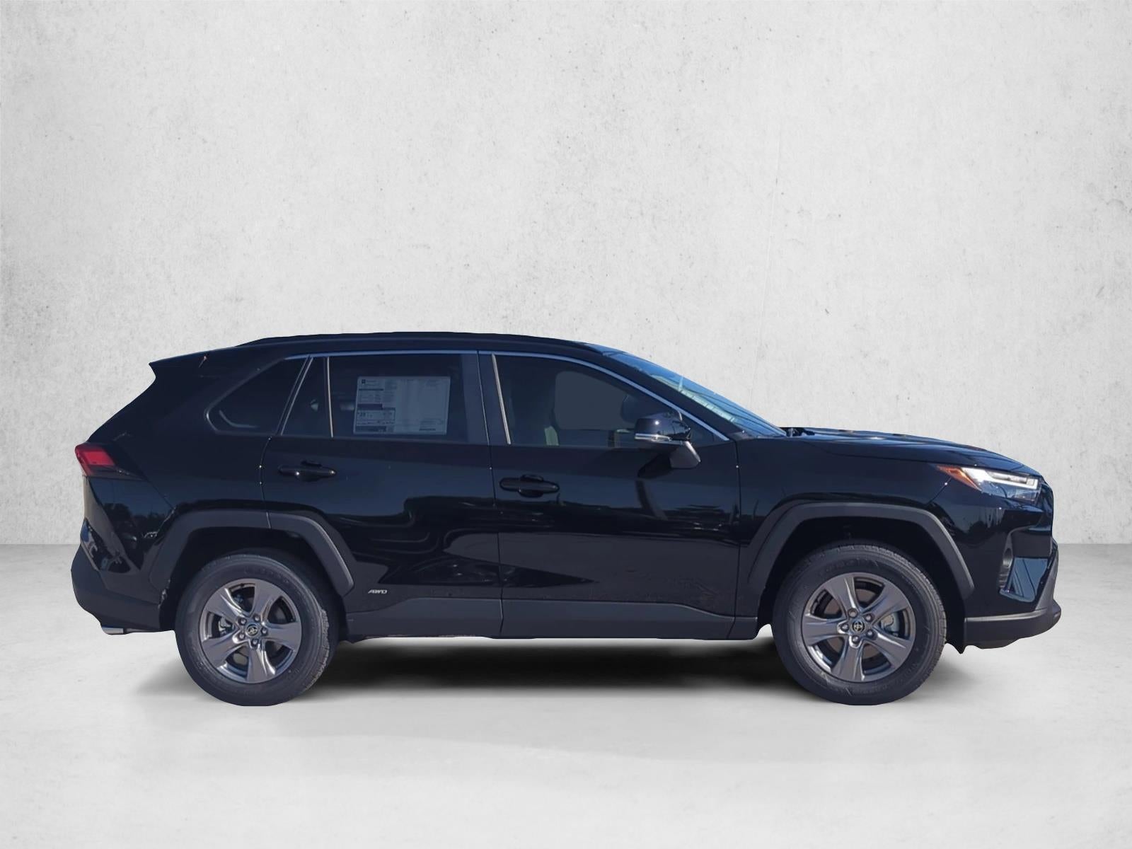 2025 Toyota RAV4 Hybrid XLE AWD (Natl)
