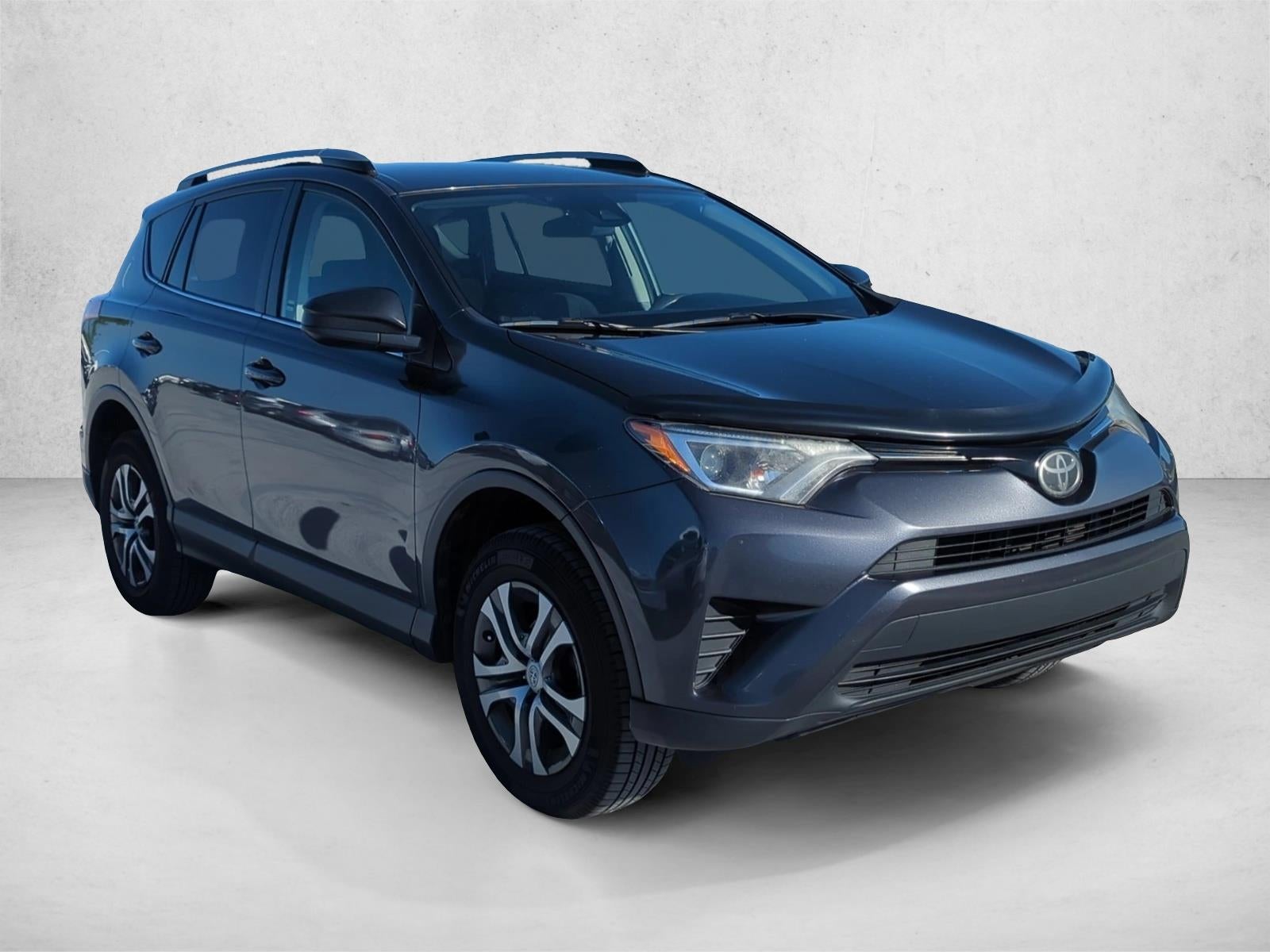 2017 Toyota RAV4 LE FWD (GS)