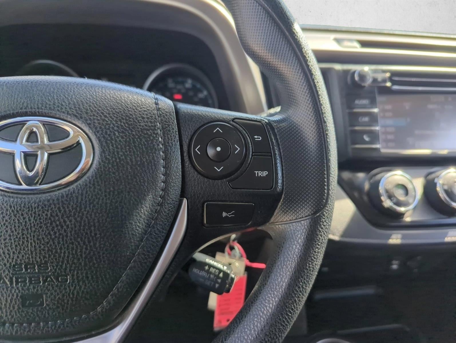 2018 Toyota RAV4 LE FWD (GS)