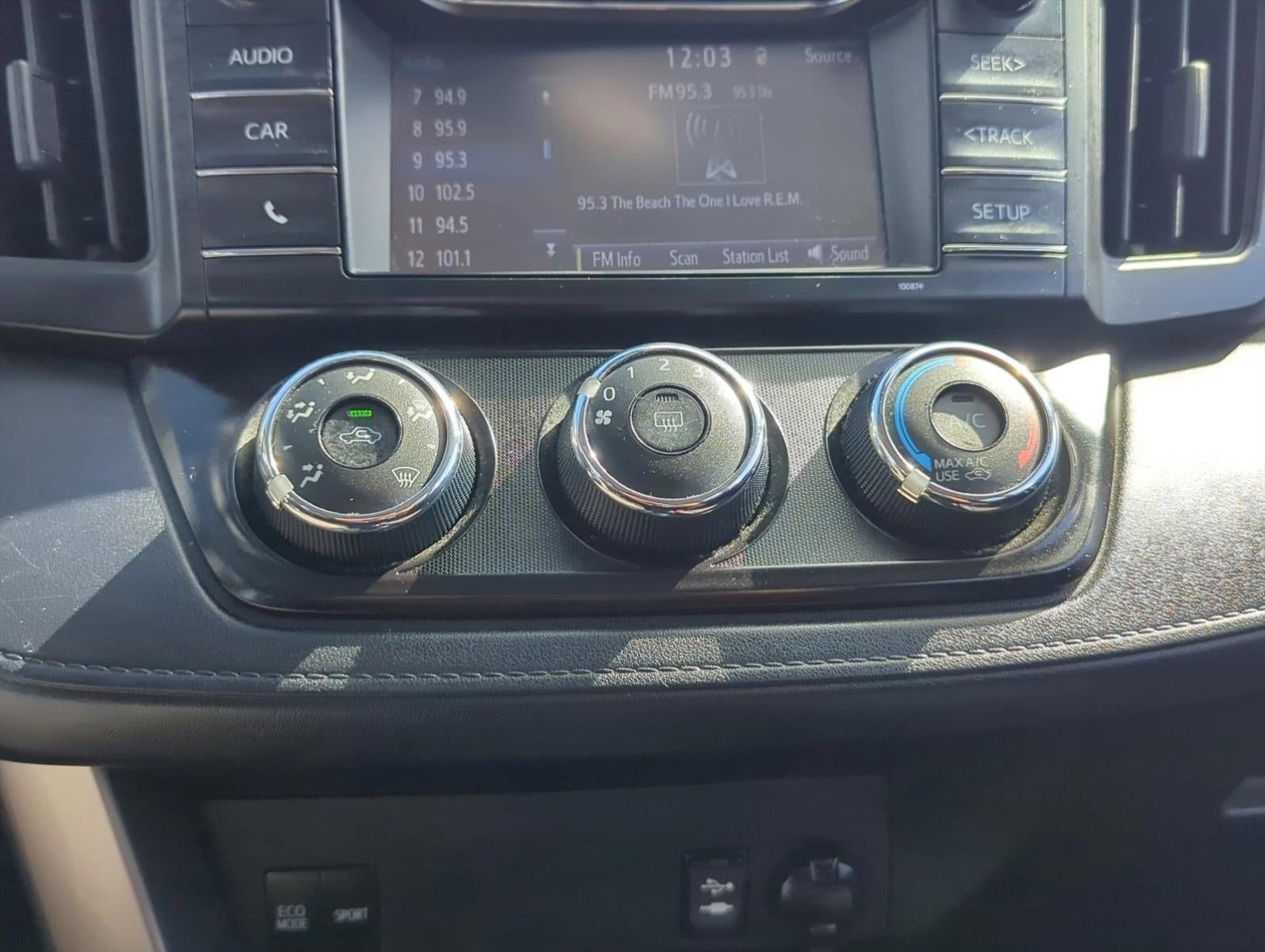 2018 Toyota RAV4 LE FWD (GS)