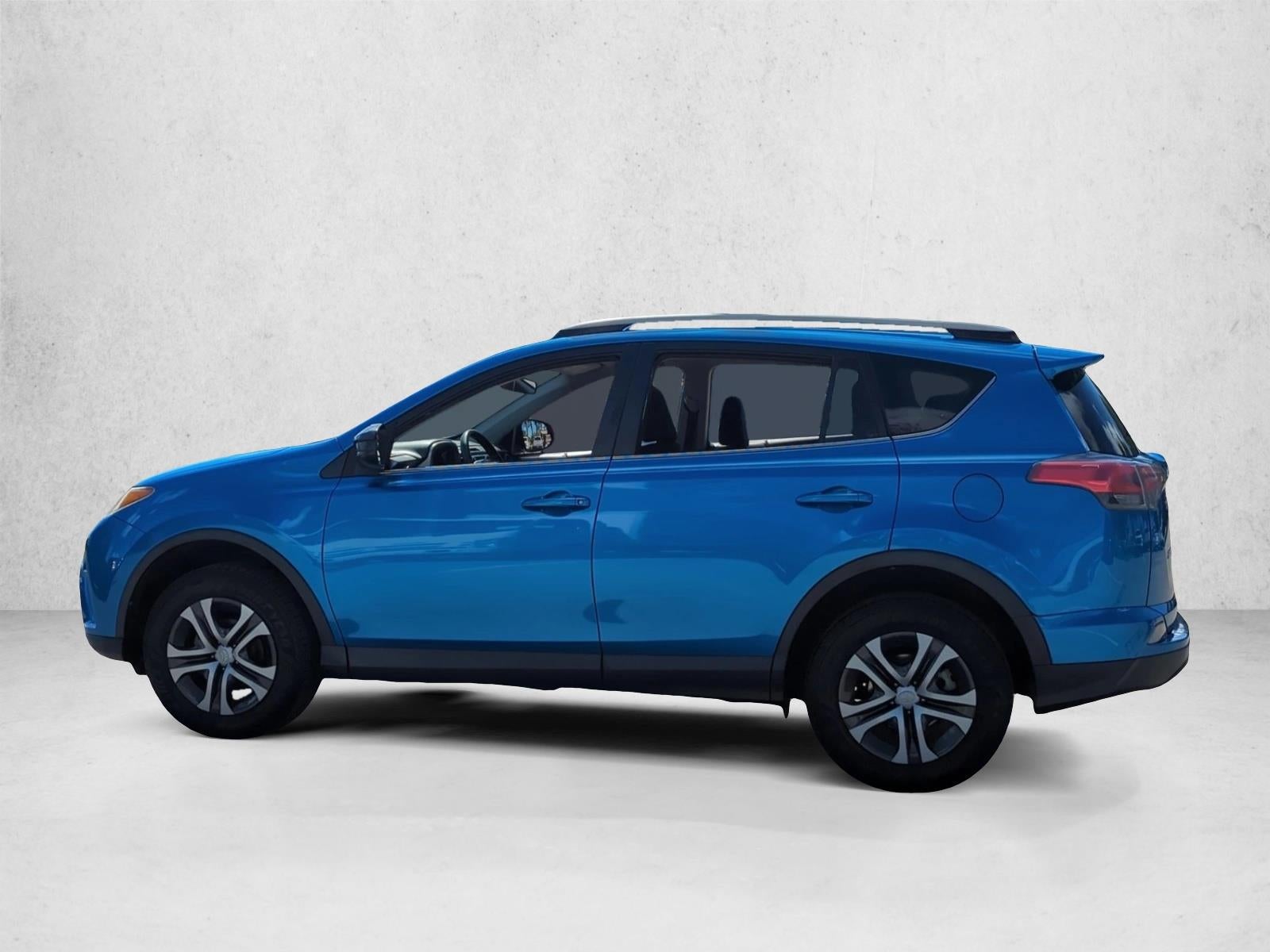 2018 Toyota RAV4 LE FWD (GS)