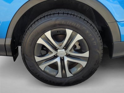 2018 Toyota RAV4 LE FWD (GS)