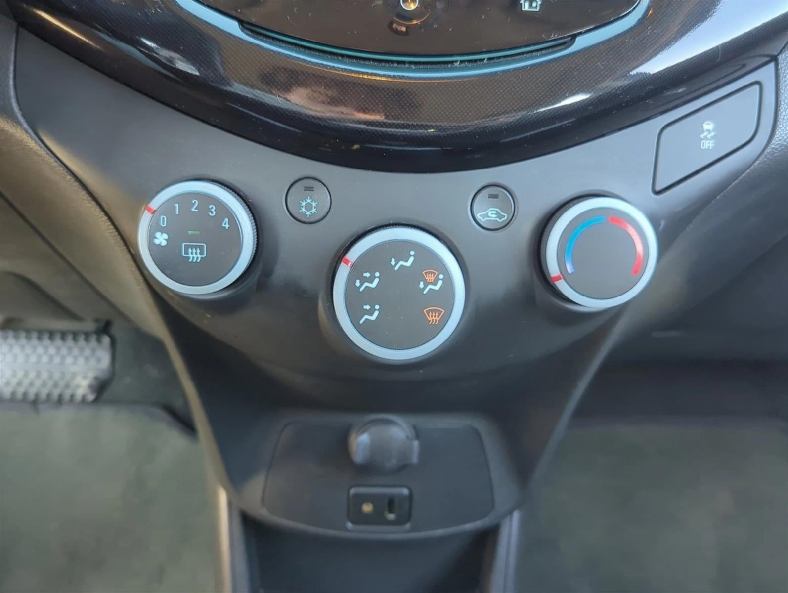 2014 Chevrolet Spark Hatch 1LT (Automatic)