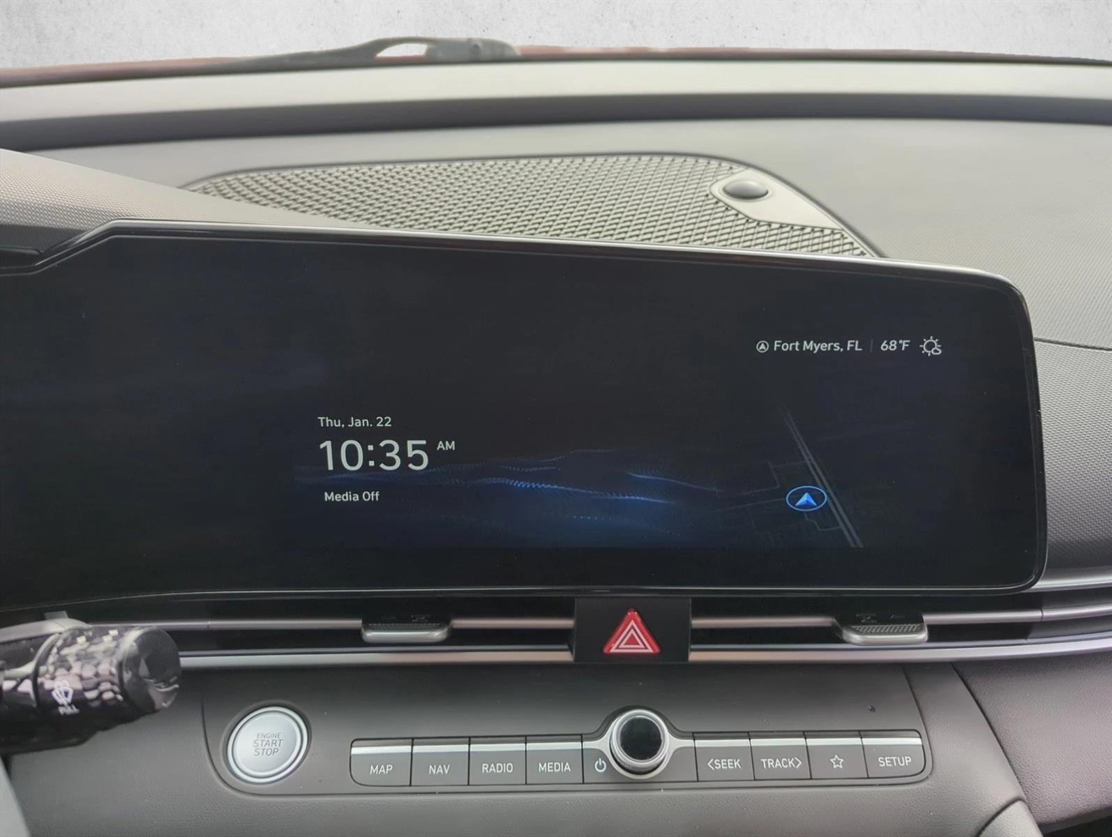 2024 Hyundai ELANTRA SEL IVT